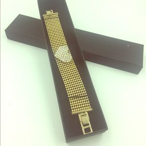 Charming Heart fashionable Bracelet